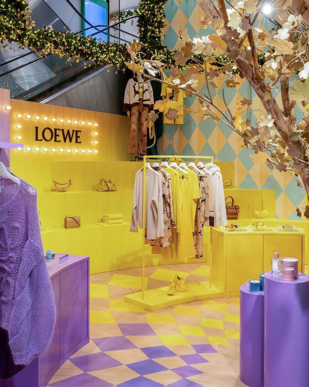 LOEWE: Pop-Up Colección Primavera